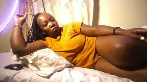 lulu_sparks1 online show from December 2025 05:12:02 AM