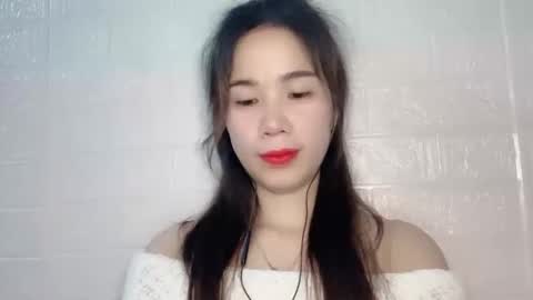 Luna online show from April 2026 08:50:01 PM