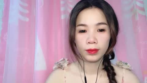 Luna online show from April 2026 07:01:02 PM