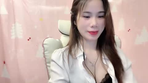 Snapshot of luna4739 chatting on April 2026 03:43:01 PM Luna online show from April 2026 03:43:01 PM