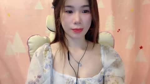 Snapshot of luna4739 chatting on April 2026 05:30:01 PM Luna online show from April 2026 05:30:01 PM