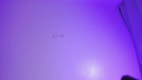 Luna  online show from April 2026 12:27:01 AM