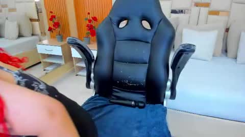 Snapshot of luna__vegga chatting on July 2026 05:23:01 PM Luna online show from July 2026 05:23:01 PM