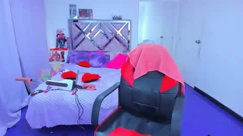 luna_analya online show from February 2026 12:12:01 PM