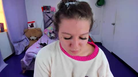 luna_analya online show from April 2026 04:19:02 PM