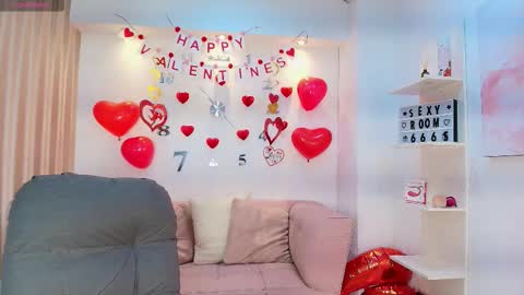 Luna And Titan  online show from February 2026 04:08:02 AM