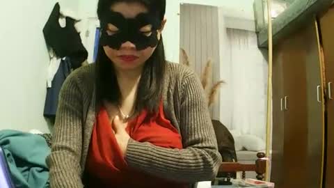 luna_beauty25 online show from February 2026 12:00:01 AM