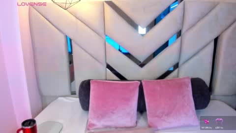  Luna  online show from January 2026 02:58:02 AM