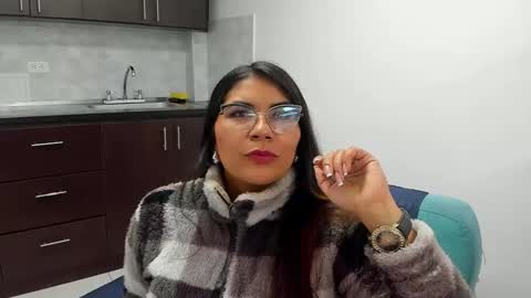 luna  online show from February 2025 11:17:02 AM