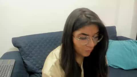 luna  online show from September 2025 08:58:02 PM