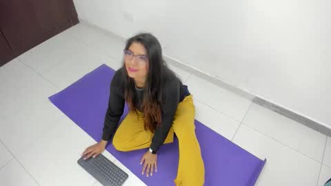 luna  online show from February 2026 11:25:02 AM