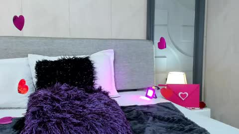 Snapshot of luna_fioree chatting on February 2025 09:20:02 PM  Luna Fioree  online show from February 2025 09:20:02 PM