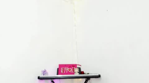 Snapshot of luna_fioree chatting on October 2025 04:37:01 AM  Luna Fioree  online show from October 2025 04:37:01 AM