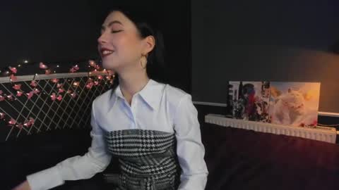Elizabeth online show from March 2026 05:24:01 PM