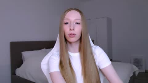 Luna online show from February 2026 09:10:02 PM