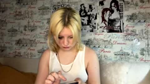 Luna online show from May 2026 08:03:02 PM