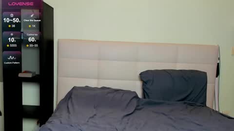 Snapshot of luna_lips chatting on November 2025 09:25:02 PM Hi everyone my name is Tina online show from November 2025 09:25:02 PM