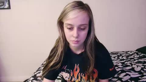 Snapshot of luna_lovelyy chatting on February 2025 02:07:01 AM Luna online show from February 2025 02:07:01 AM