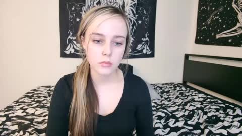 Snapshot of luna_lovelyy chatting on February 2025 10:09:02 PM Luna online show from February 2025 10:09:02 PM