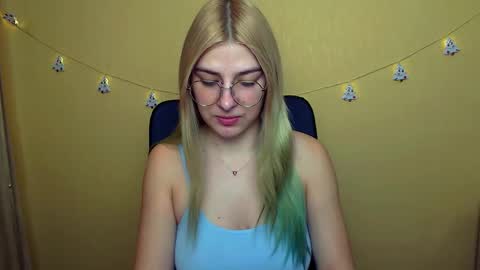 Snapshot of luna_lush_ chatting on December 2024 10:22:01 AM Luna online show from December 2024 10:22:01 AM