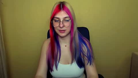 Snapshot of luna_lush_ chatting on March 2025 07:19:02 AM Luna online show from March 2025 07:19:02 AM