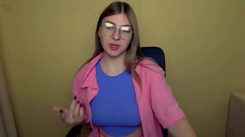 Snapshot of luna_lush_ chatting on October 2025 09:50:02 AM Luna online show from October 2025 09:50:02 AM