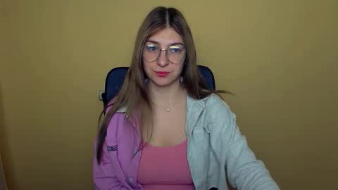 Snapshot of luna_lush_ chatting on October 2025 09:43:01 AM Luna online show from October 2025 09:43:01 AM