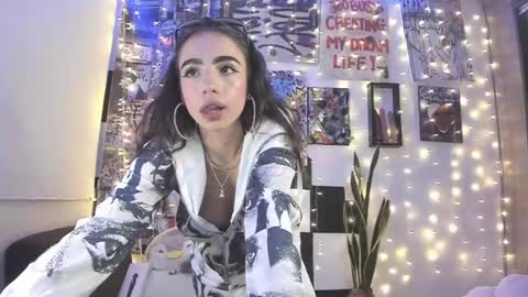 LUNA MCCOY online show from February 2025 03:58:01 AM