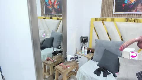 Snapshot of luna_naughty1 chatting on July 2026 06:43:02 PM luna_naughty1 online show from July 2026 06:43:02 PM