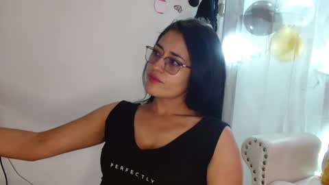 Luna Noire online show from October 2025 07:58:02 PM