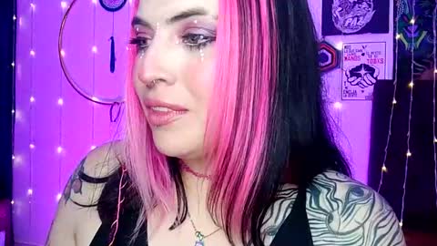 MISS LUNA  online show from February 2025 09:10:01 PM