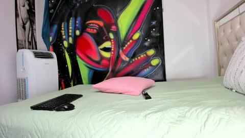 Snapshot of luna_sexxy89099 chatting on April 2026 03:43:01 AM luna_sexxy89099 online show from April 2026 03:43:01 AM