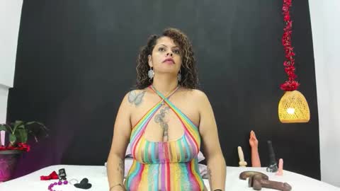 Luna online show from September 2025 06:35:02 PM