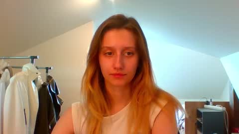 L U N A  online show from March 2025 02:59:01 PM