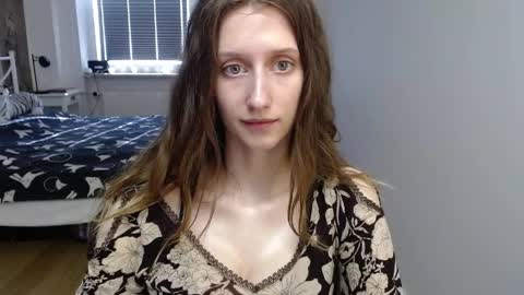 L U N A  online show from March 2026 08:26:33 AM