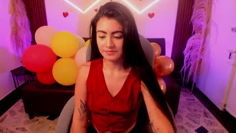 Luna  online show from April 2026 09:06:02 PM