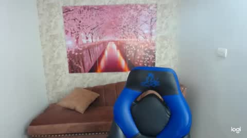 lunaa_m_ online show from January 2025 07:17:01 PM