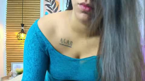 Snapshot of lunaa_rossee_ chatting on April 2026 01:03:01 PM Lunaa rossee online show from April 2026 01:03:01 PM