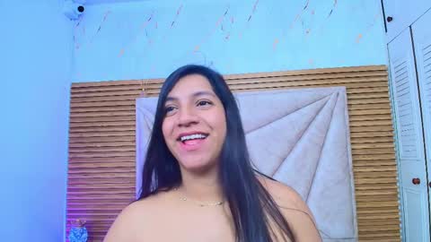 Snapshot of lunaa_rossee_ chatting on May 2026 07:54:02 PM Lunaa rossee online show from May 2026 07:54:02 PM