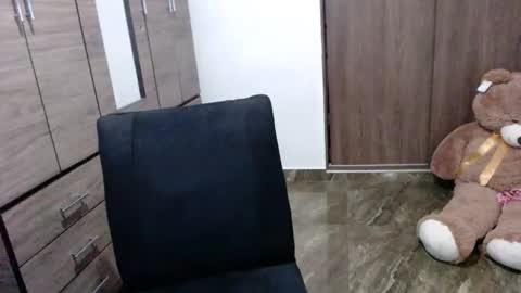 lunaa_sub online show from December 2025 07:21:01 PM