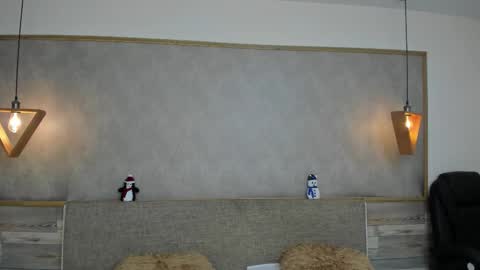 LUNA  online show from December 2025 01:16:02 PM