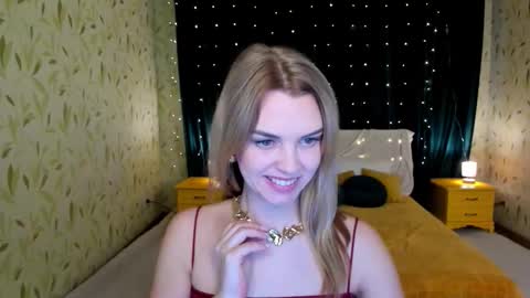 lunaflinn online show from February 2026 05:12:01 AM