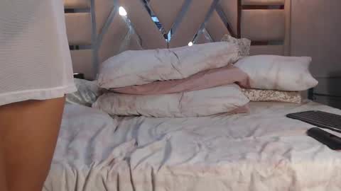 LUNA online show from April 2026 04:56:01 AM