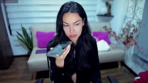 Luna online show from October 2025 12:23:01 AM