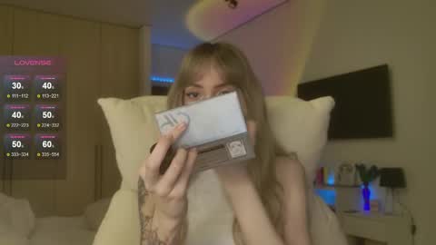 Luna online show from May 2026 01:33:01 AM