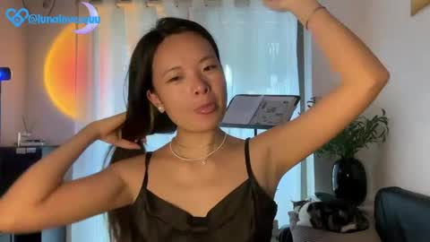 Snapshot of lunalovesuuuuu chatting on May 2026 01:25:02 AM Luna online show from May 2026 01:25:02 AM