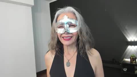 lunamisteriosa_ online show from September 2025 11:25:01 AM