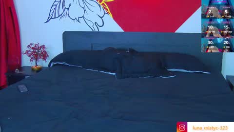 Luna online show from April 2026 08:43:02 PM