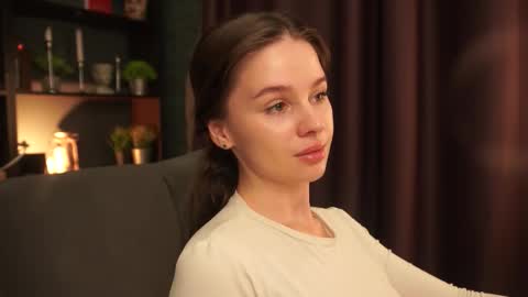 lunaolivia_ online show from October 2025 12:35:02 PM