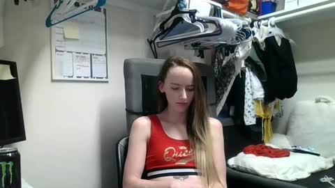 lunapixie2020 online show from February 2025 09:16:01 AM